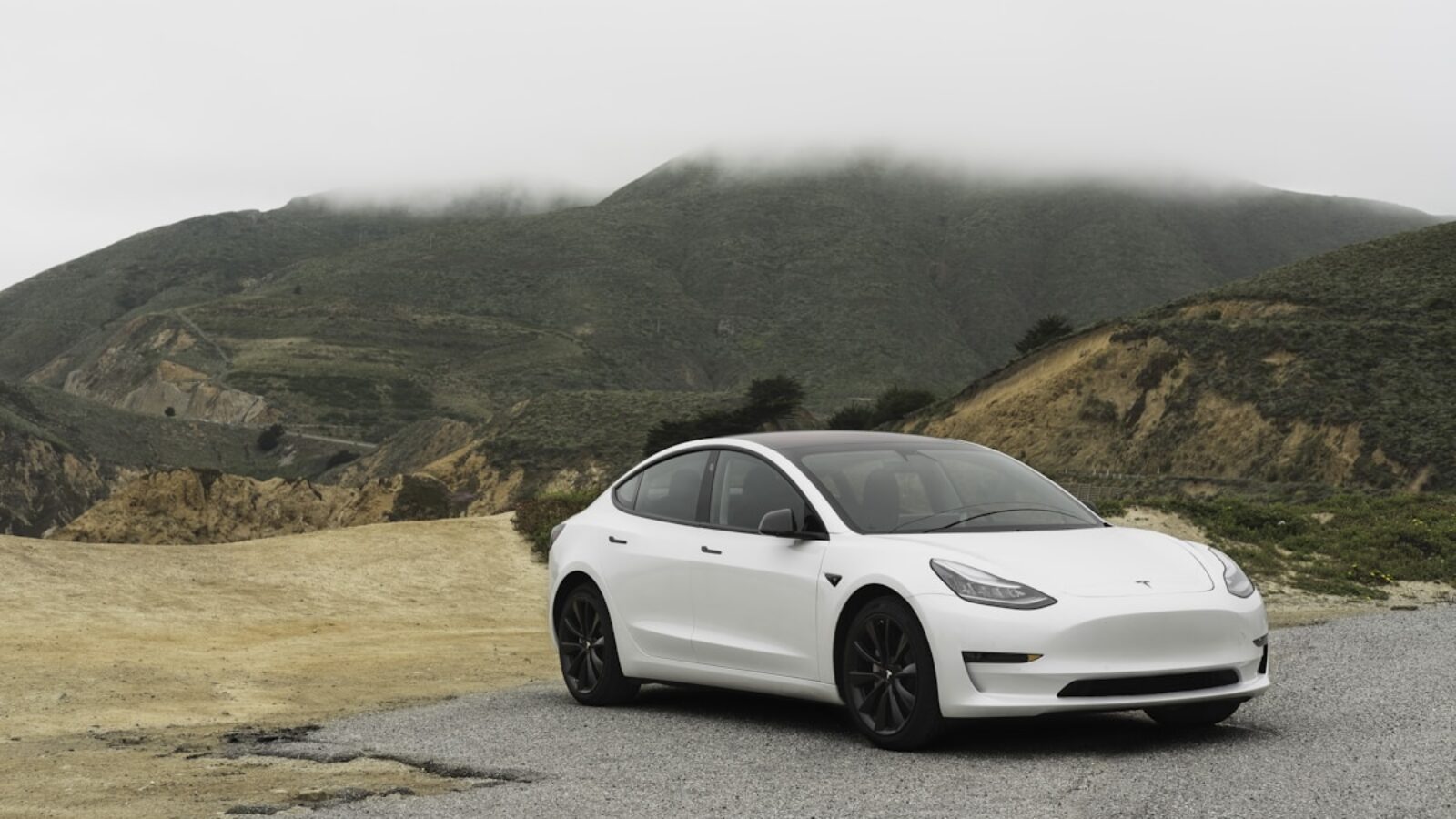 Tesla Guarantees HW3 Owners Won’t Be Left Behind on FSD