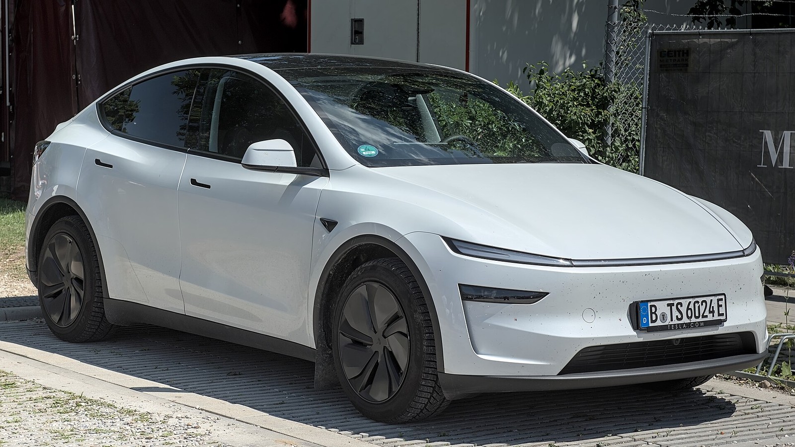 Musk Says You Will Soon Talk Your Tesla Through FSD Like an Uber Driver