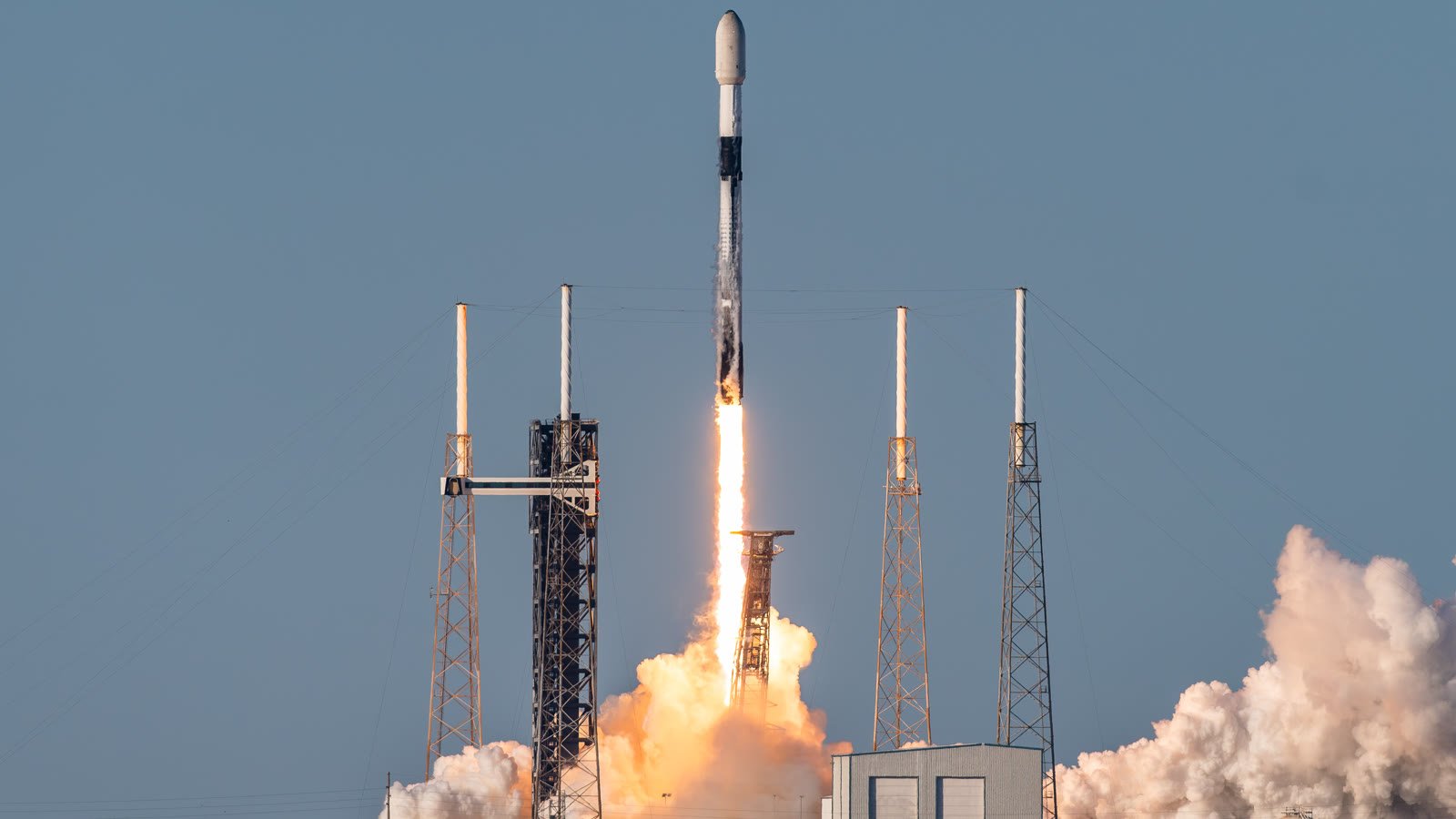 SpaceX Is About to Test the Return Trip Nobody Else Has Cracked