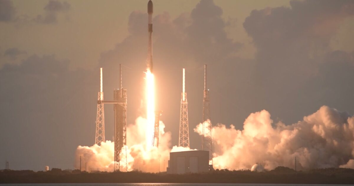 Falcon 9 launches a Starlink mission from Cape Canaveral Space Force Station