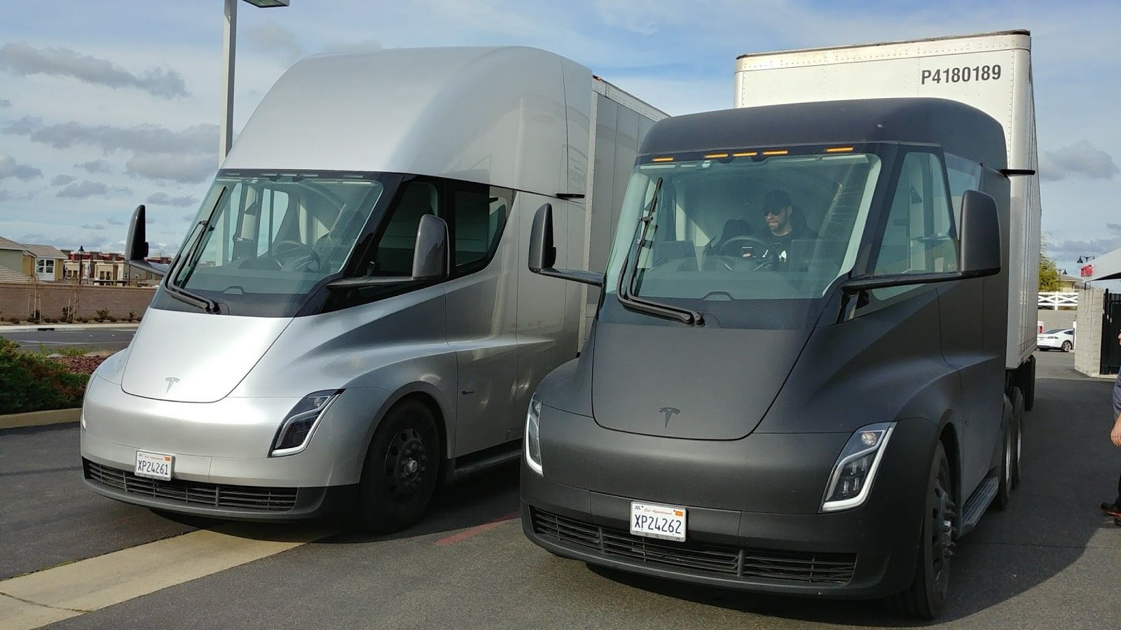 Tesla Will Operate Public Megachargers at Three New California Truck Depots