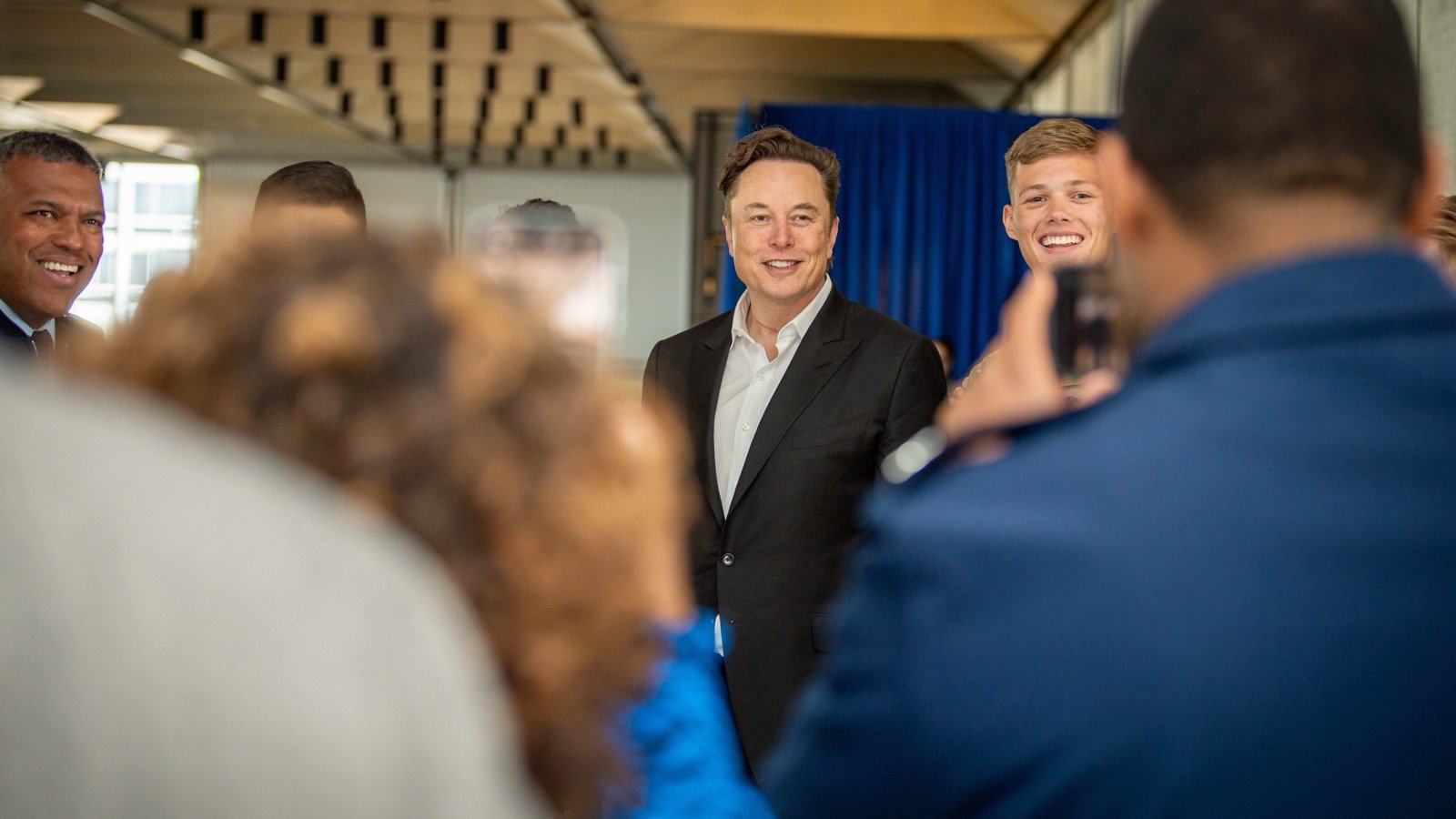 SpaceX Stock Jumps 7.6% to $171.09 as Morgan Stanley Repeats $300 Target