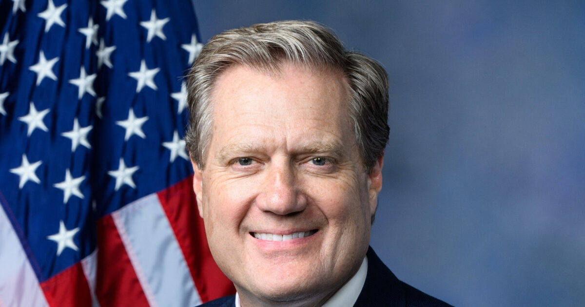 Official portrait of Representative Mike Turner of Ohio