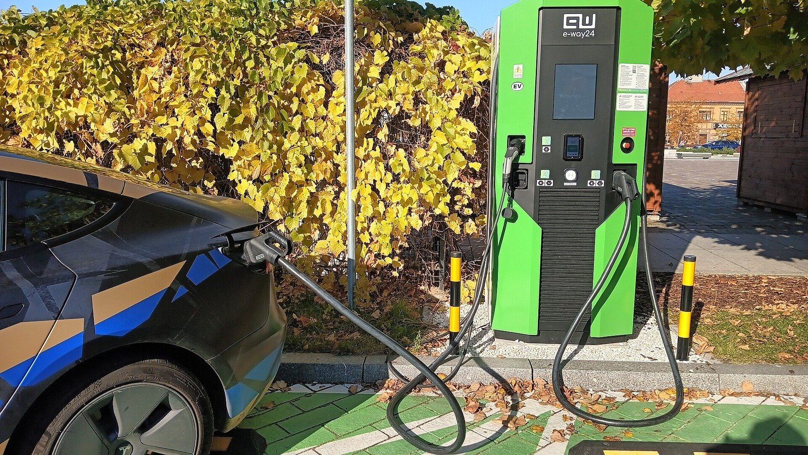 Tesla Flips Wall Street’s $4.9 Billion Cash-Burn Fear Into $1.5 Billion of Free Cash Flow